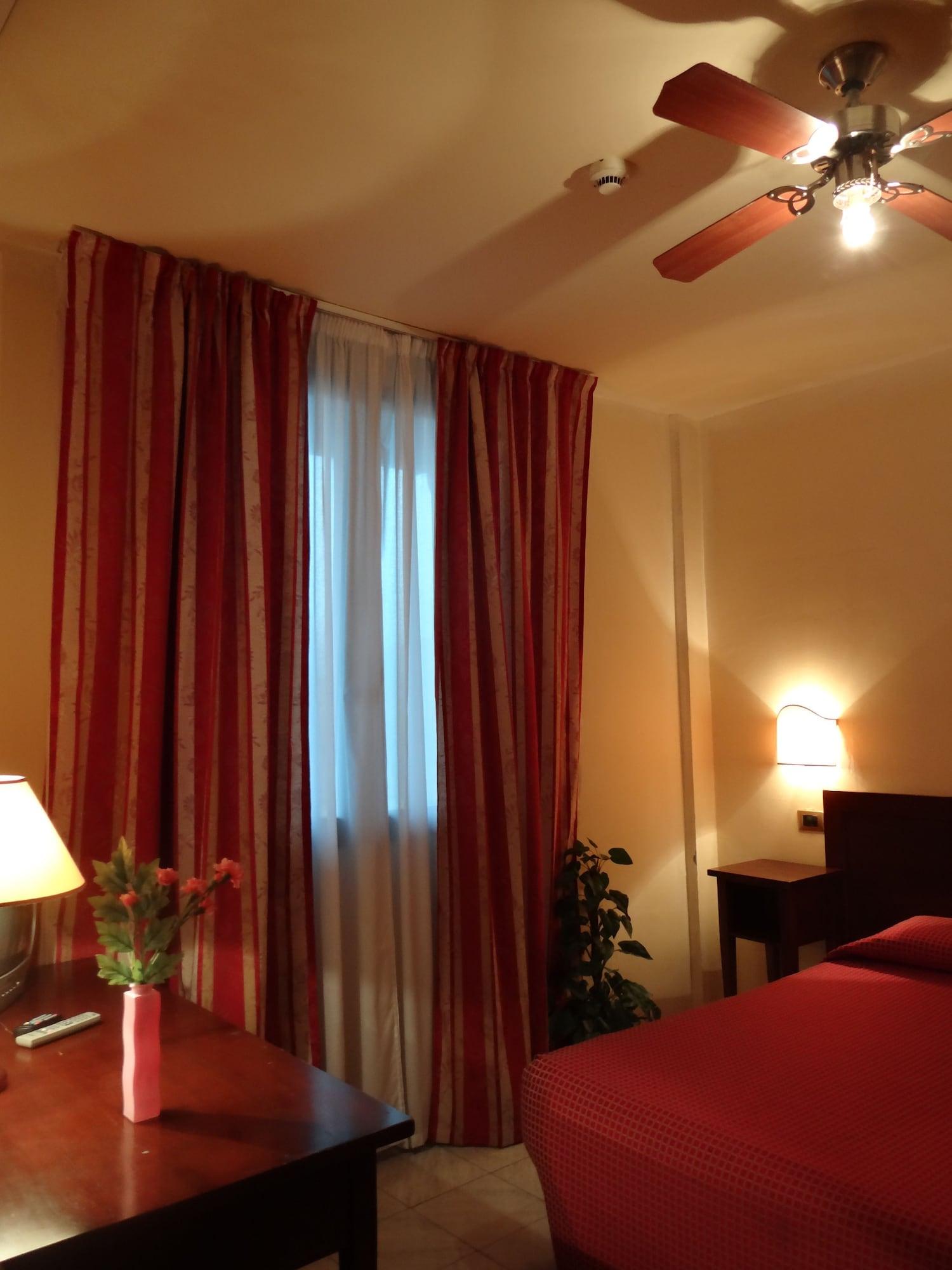 Hotel Albatros Каленцано Экстерьер фото