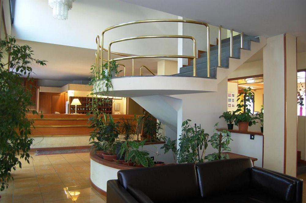 Hotel Albatros Каленцано Экстерьер фото