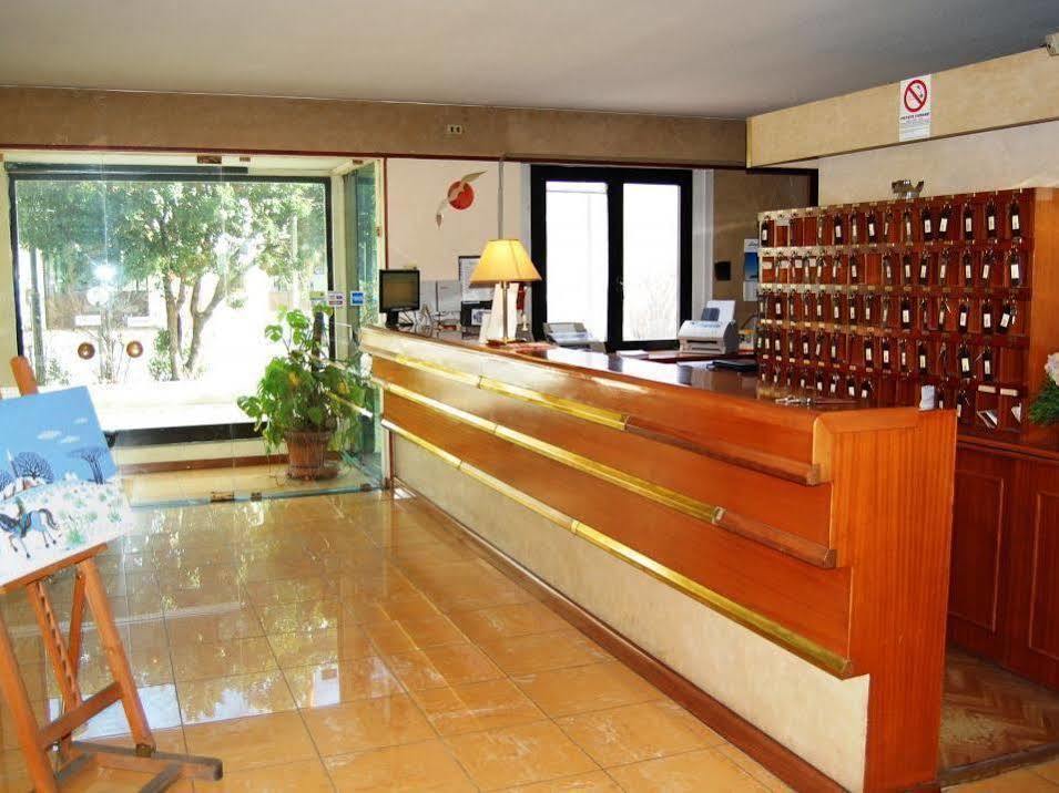 Hotel Albatros Каленцано Экстерьер фото